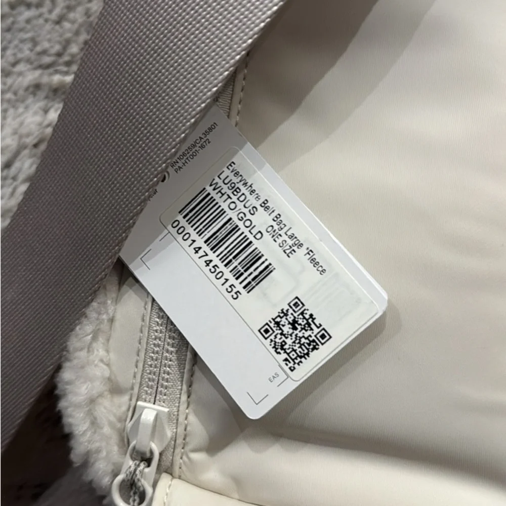 Lululemon Athletica Cream Sherpa Crossbody Bag - Picture 3 of 3